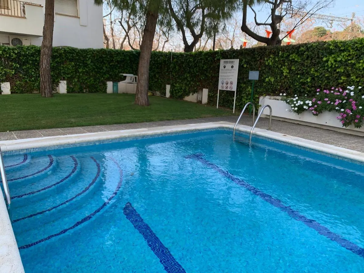 Sitges Spaces Oasis Penthouse 3 Bedroom, 2 Bathroom, Terrace, Pool, Sleeps Up To 6 Apartment